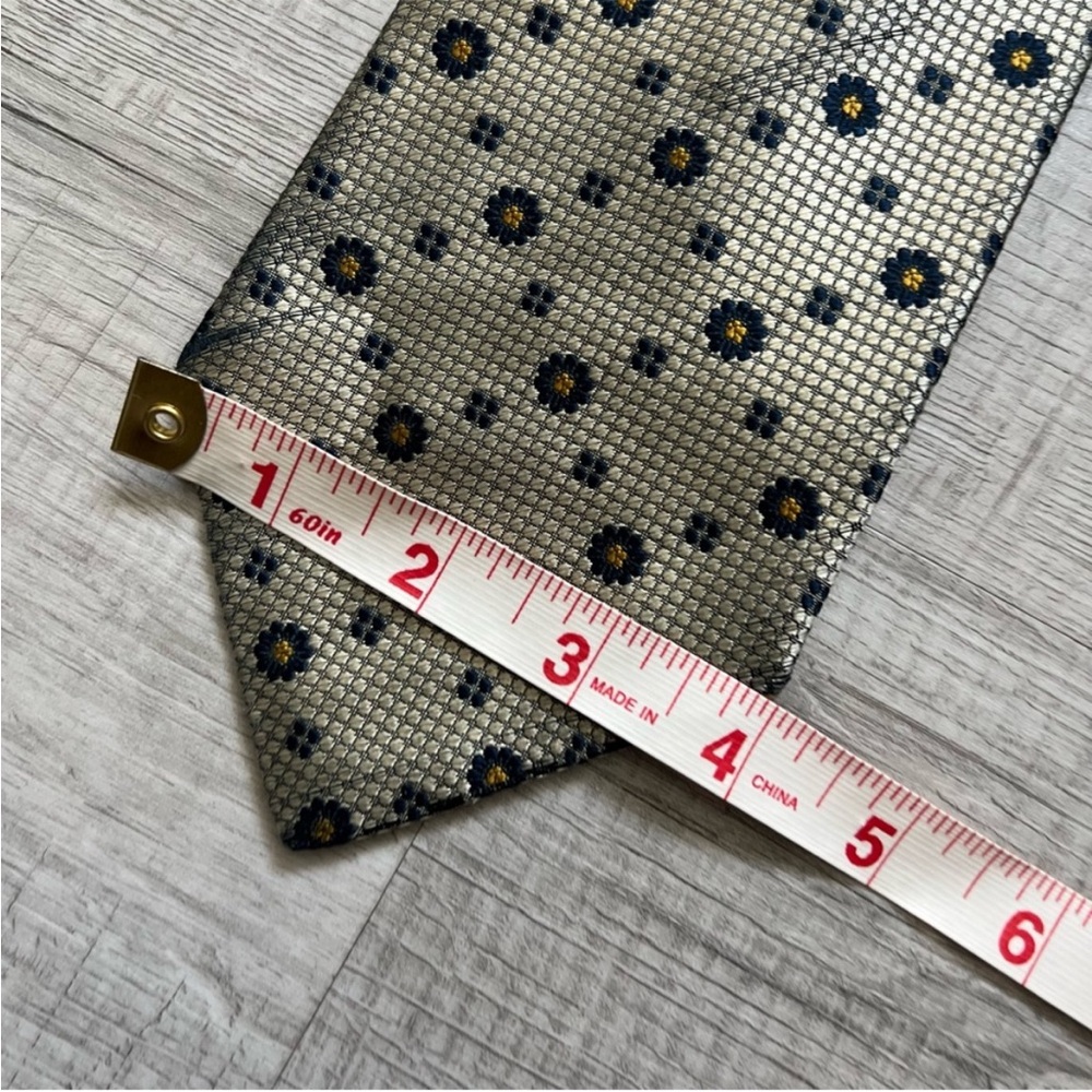 VINTAGE VALENTINO Metallic Gold Floral Tie - Picture 11 of 12